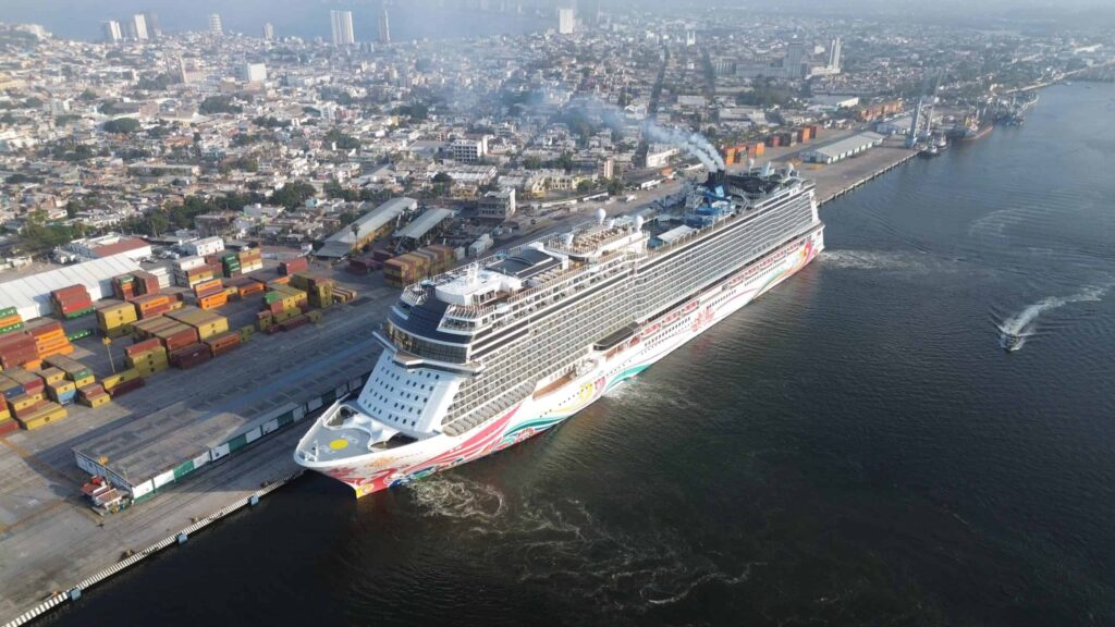 CRUCEROS MAZATLAN