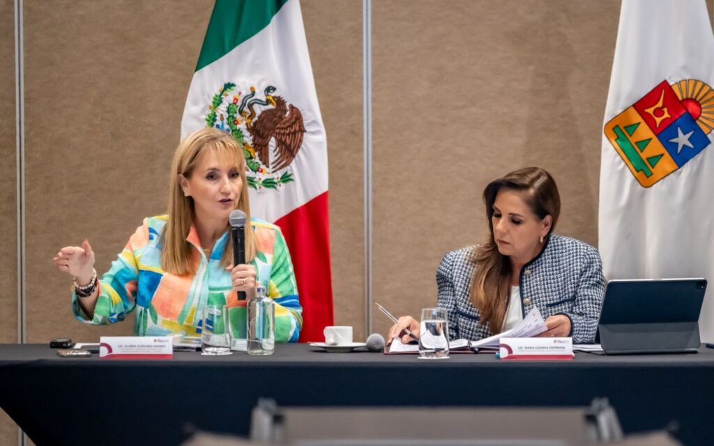GLORIA GUEVARA Y MARA LEZAMA WTTC