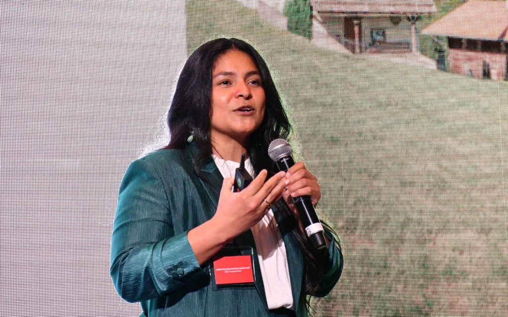 Narcisa Lopez, Miller Incoming